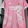 maillot-concept-real-madrid-saison-deux-mille-vingt-quatre-deux-mille-vingt-cinq-design-exclusif Real Madrid concept jersey season two thousand twenty four two thousand twenty five exclusive design