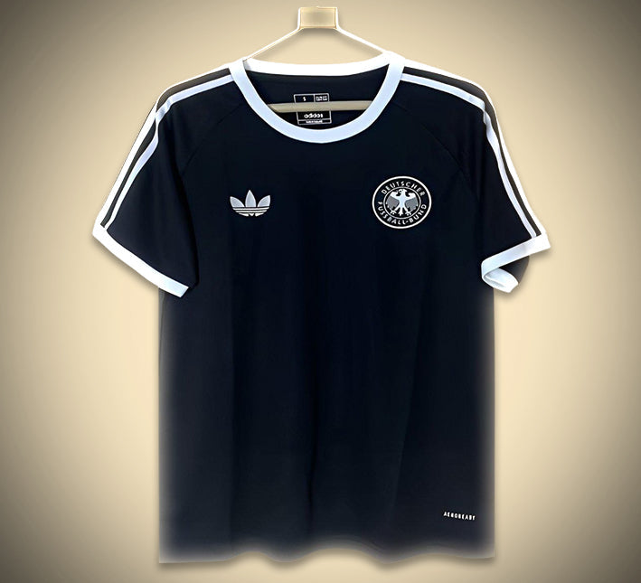 maillot-concept-noir-anniversaire-de-l-equipe-d-allemagne-edition-125-ans concept black jersey Germany national team 125th anniversary edition