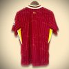 maillot-domicile-liverpool-saison-vingt-quatre-vingt-cinq-rouge-officiel Liverpool home jersey season twenty four twenty five official red