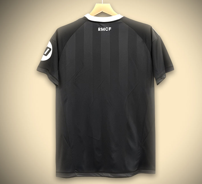 Real Madrid Goalkeeper Jersey Black Edition 2025-2026 side view