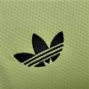 MAILLOTREALMADRID2425gardienvertadidas.jpg Real Madrid Goalkeeper Jersey Green Edition 2024-2025 side view