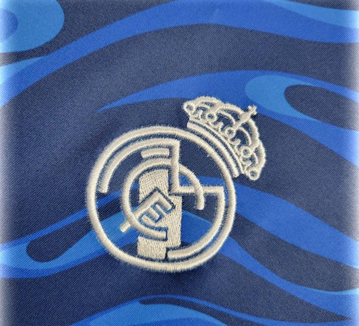 tunique-de-supporter-real-madrid-bleue-design-concept-collector-nouvelle-saison Real Madrid blue fan jersey concept collector design new season