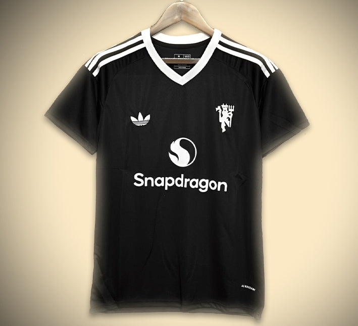Manchester United Goalkeeper Jersey Black 2425