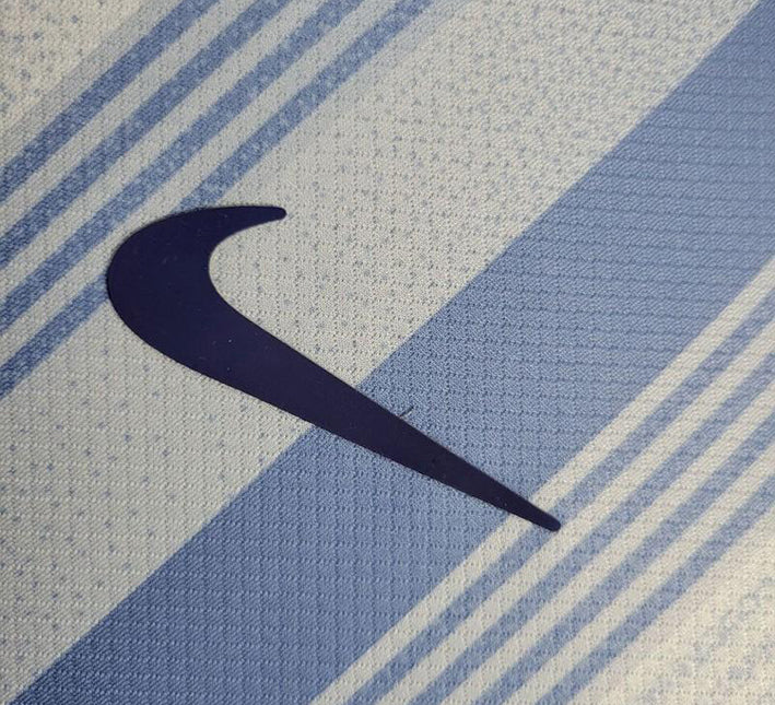 Maillottottenham24dosnike.jpg Tottenham Home Jersey 2024-2025 fabric detail
