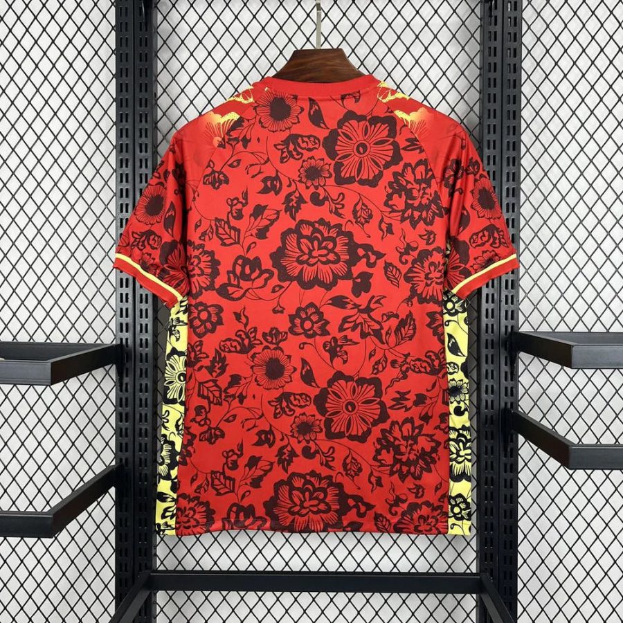 vetement-sport-portugal-avec-imprime-floral-2025 Portugal sportswear with floral print 2025
