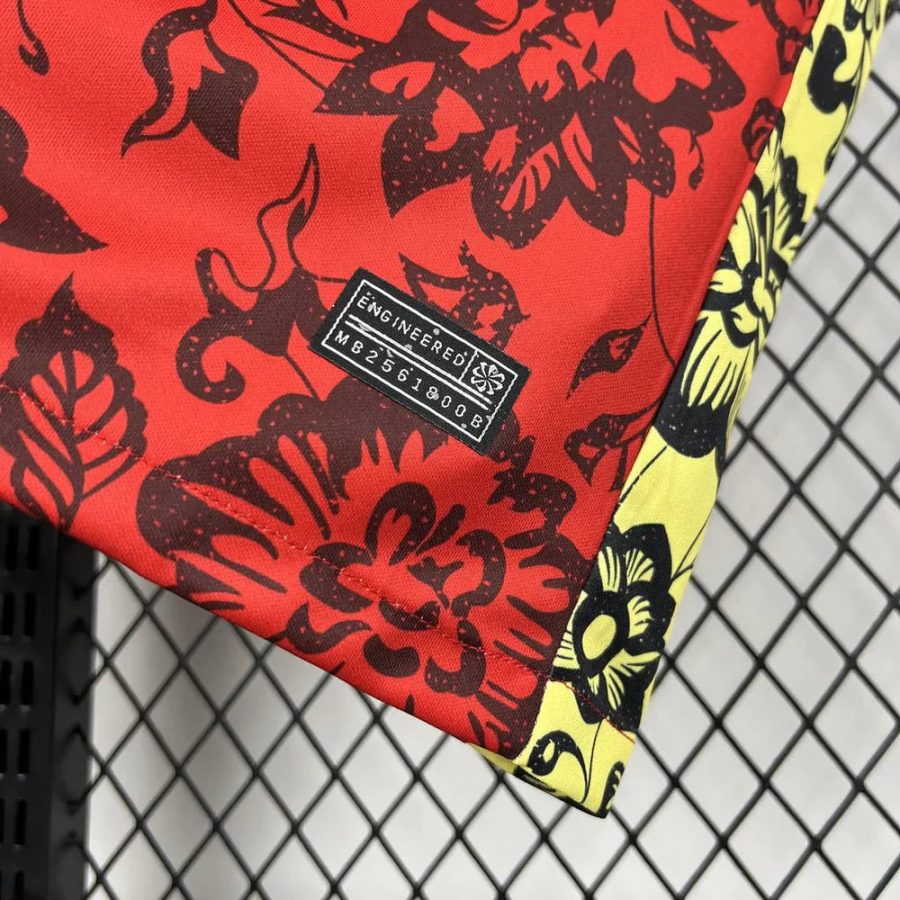 maillot-colore-portugal-tendance-fleurs-2025 colorful Portugal jersey floral trend 2025
