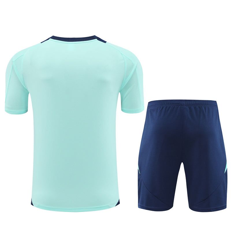 ensemble-maillot-et-short-arsenal-saison-2024-2025-tenue-domicile-rouge-et-blanc Arsenal jersey and shorts set 2024 2025 season red and white home kit
