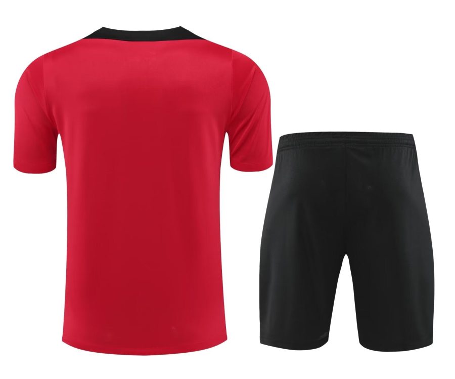 ensemble-maillot-et-short-liverpool-saison-2024-2025-tenue-de-football-rouge Liverpool Jersey and Shorts Set 2024 2025 Season Red Soccer Kit