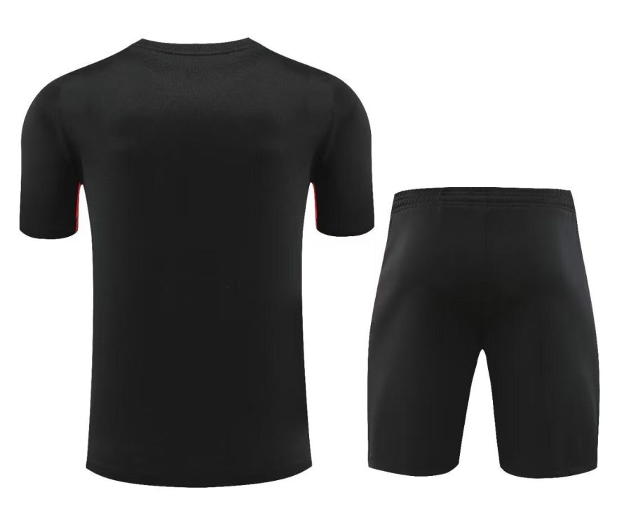 ensemble-maillot-et-short-liverpool-saison-vingt-vingt-quatre-vingt-vingt-cinq-tenue-domicile-rouge Liverpool Jersey and Shorts Set 2024 2025 Red Home Kit