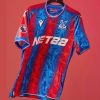 jersey-de-football-crystal-palace-a-domicile-2024-2025-couleurs-du-club Crystal Palace home soccer jersey 2024 2025 club colors