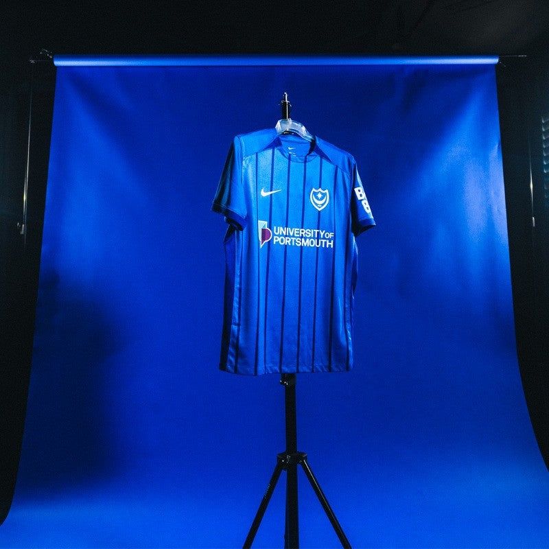 jersey-home-portsmouth-fc-nouveau-maillot-supporter-en-tissu-respirant Portsmouth FC home jersey new supporter shirt in breathable fabric