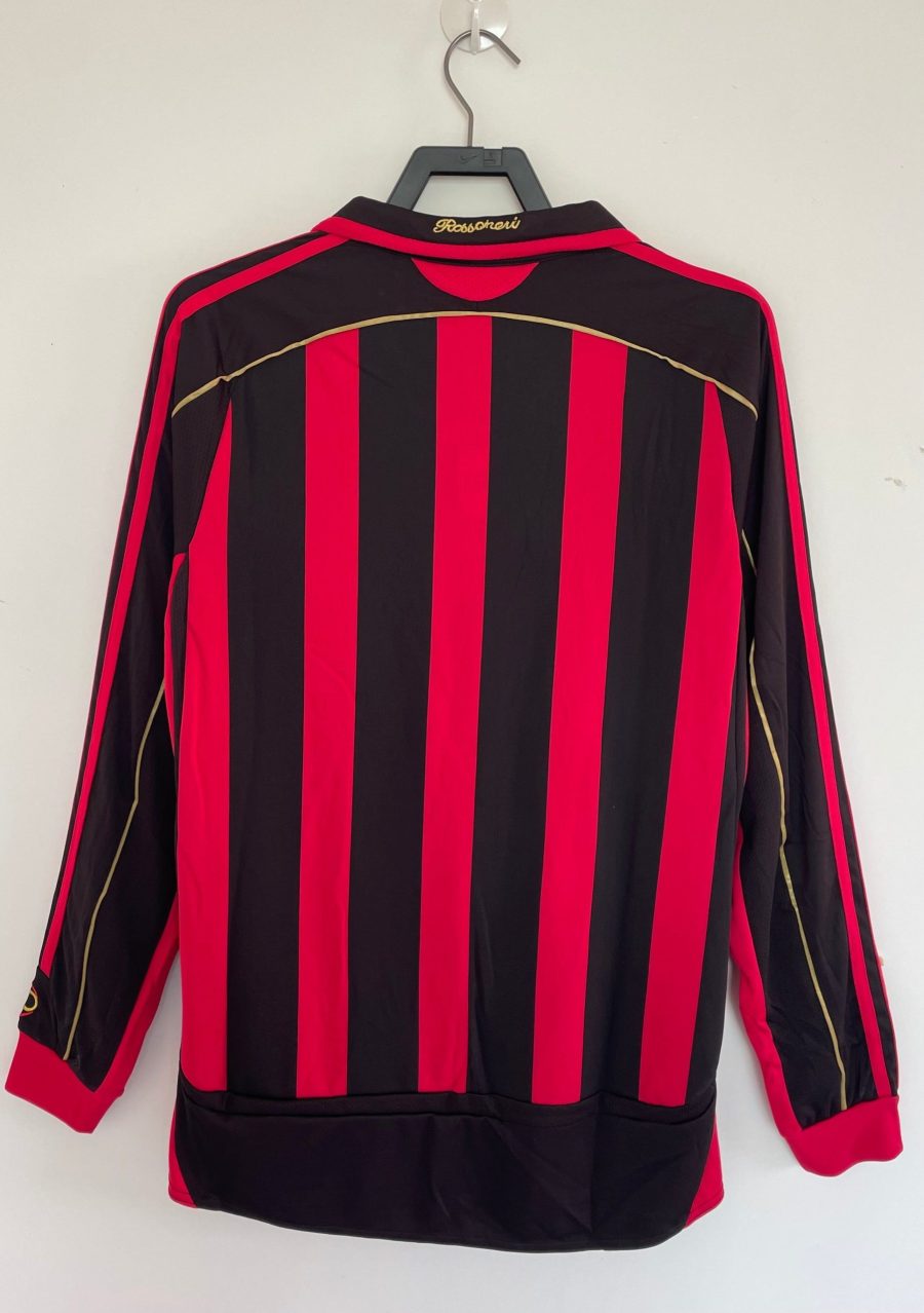 maillot-domicile-ac-milan-manches-longues-saison-deux-mille-six-deux-mille-sept-rouge-et-noir AC Milan long sleeve home jersey season two thousand six two thousand seven red and black