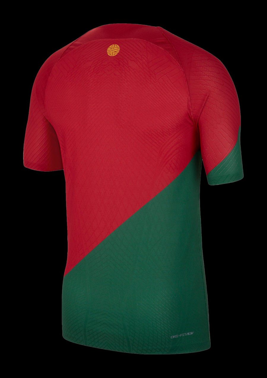 Portugal home jersey red and green World Cup in Qatar 2022