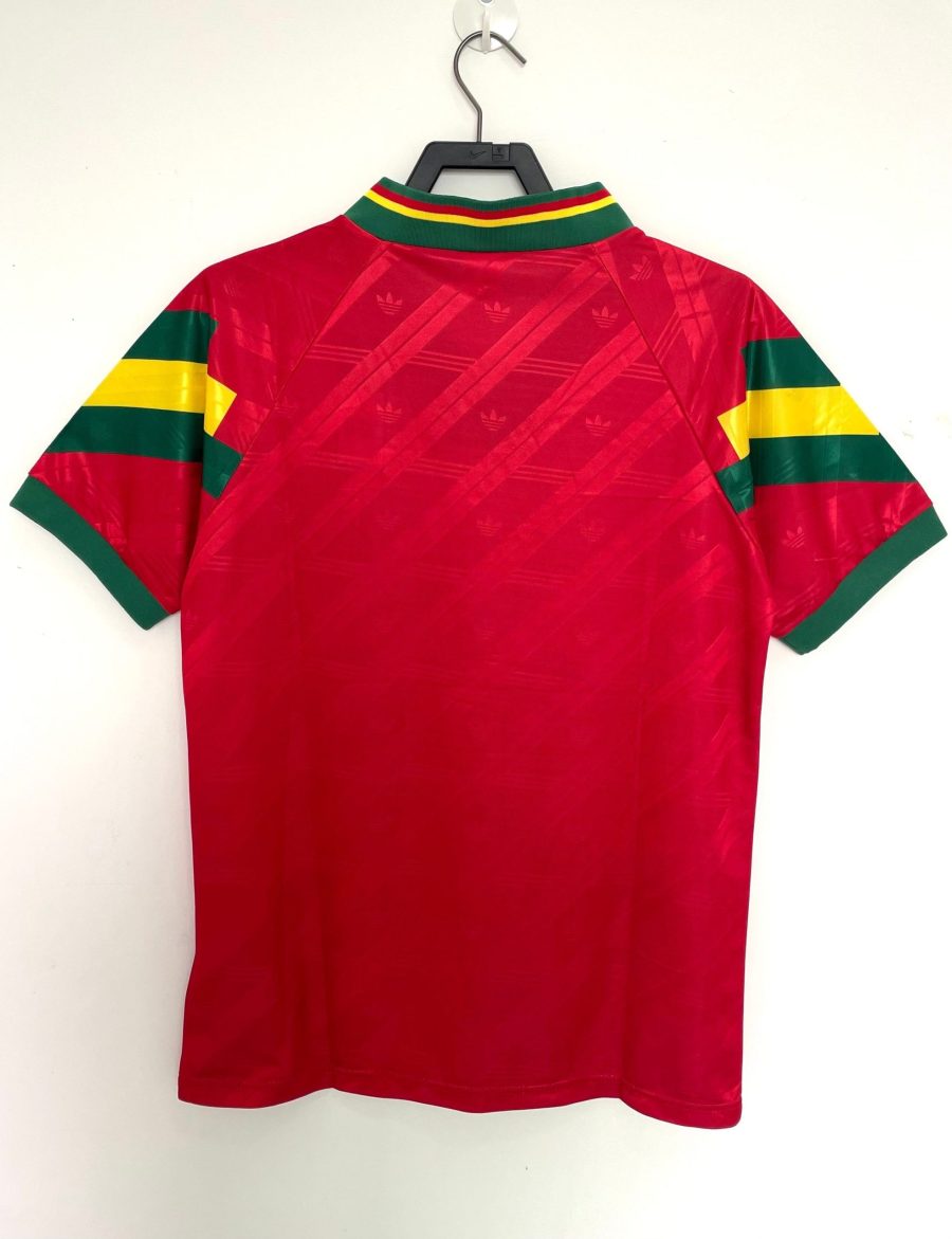 maillot-domicile-du-portugal-saison-mille-neuf-cent-quatre-vingt-douze Portugal home jersey 1992 season