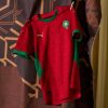 maillot-domicile-equipe-du-maroc-saison-deux-mille-vingt-quatre-deux-mille-vingt-cinq-rouge-et-vert Morocco Home Jersey Season Two Thousand Twenty Four Two Thousand Twenty Five Red and Green