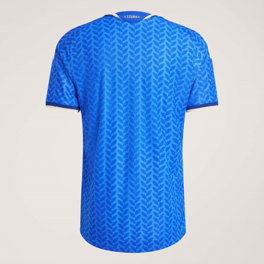 maillot-domicile-italie-saison-deux-mille-vingt-six-tenue-officielle-equipe-nationale Italy home jersey season two thousand twenty six official national team kit