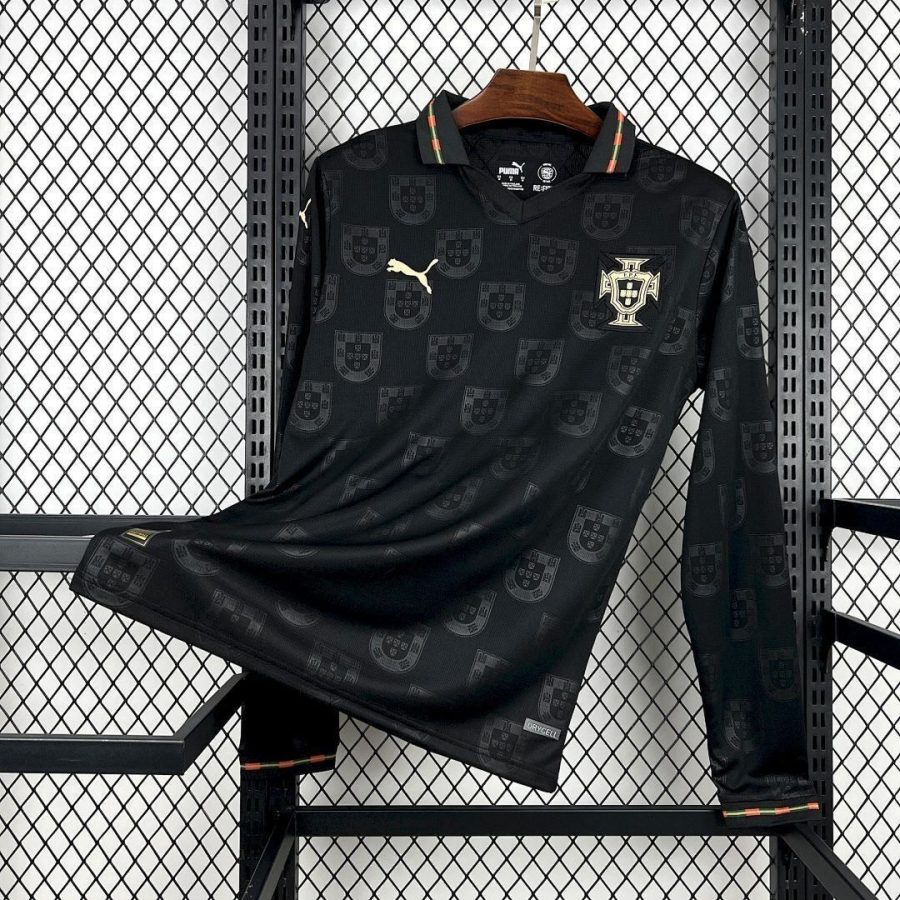 PORTUGAL EUSÉBIO SPECIAL EDITION LONG SLEEVE JERSEY 20252026