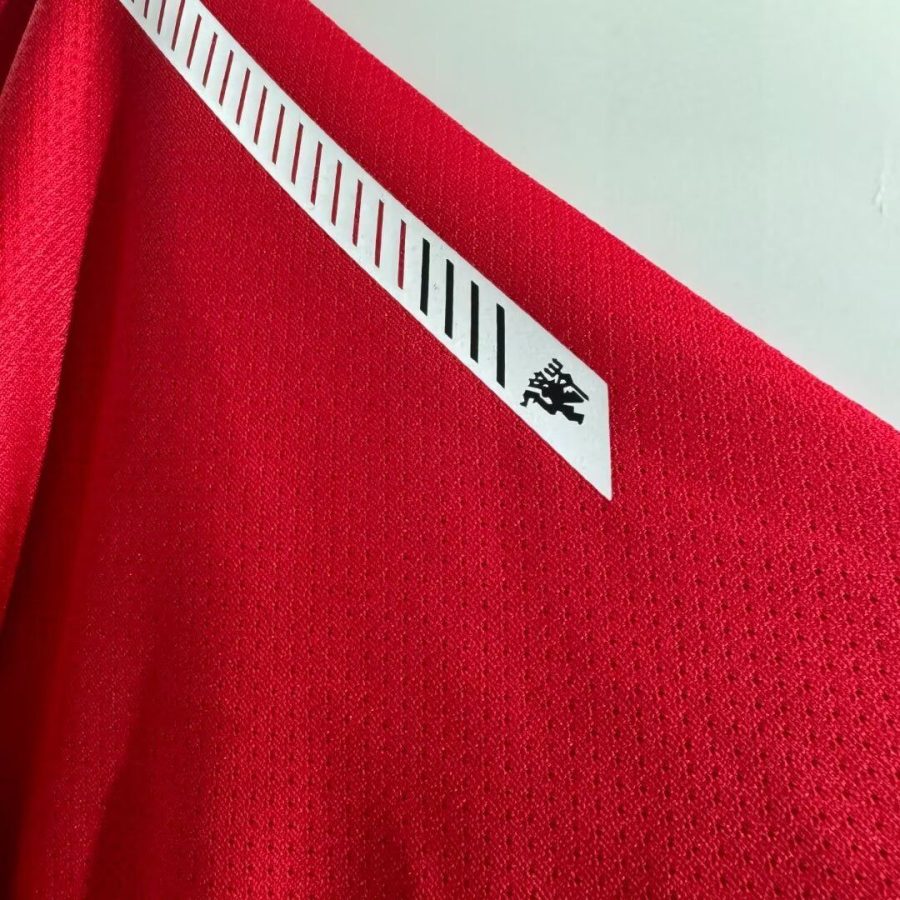 maillot-vintage-manchester-united-domicile-collection-2010-2011 Vintage Manchester United Home Jersey 2010 2011 Collection