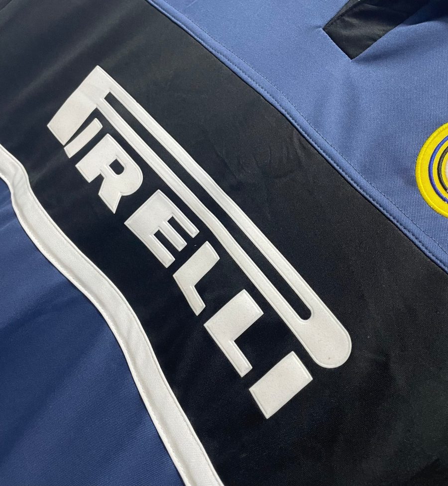 tenue extérieure Inter Milan édition third 1998 1999