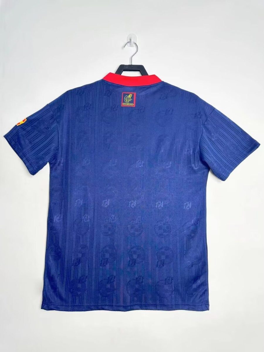 tenue-football-espagne-exterieur-style-annees-quatre-vingt-dix Spain away soccer kit nineties style