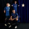tenue-officielle-inter-milan-a-domicile-jersey-de-football-rayures-nerazzurri Official Inter Milan Home Soccer Jersey Nerazzurri Stripes Kit