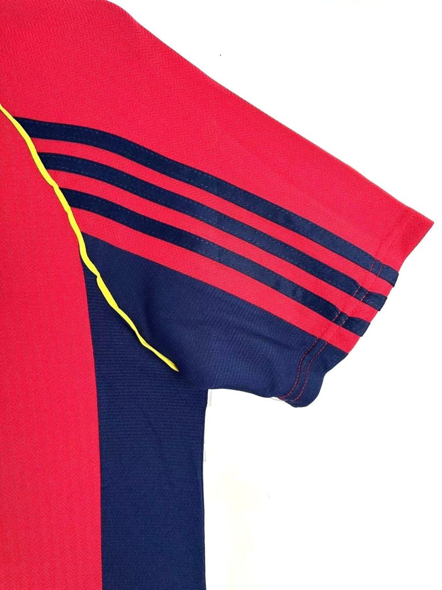 tenue-officielle-roja-domicile-flocage-retro-football-espagnol official La Roja home kit retro Spanish soccer lettering