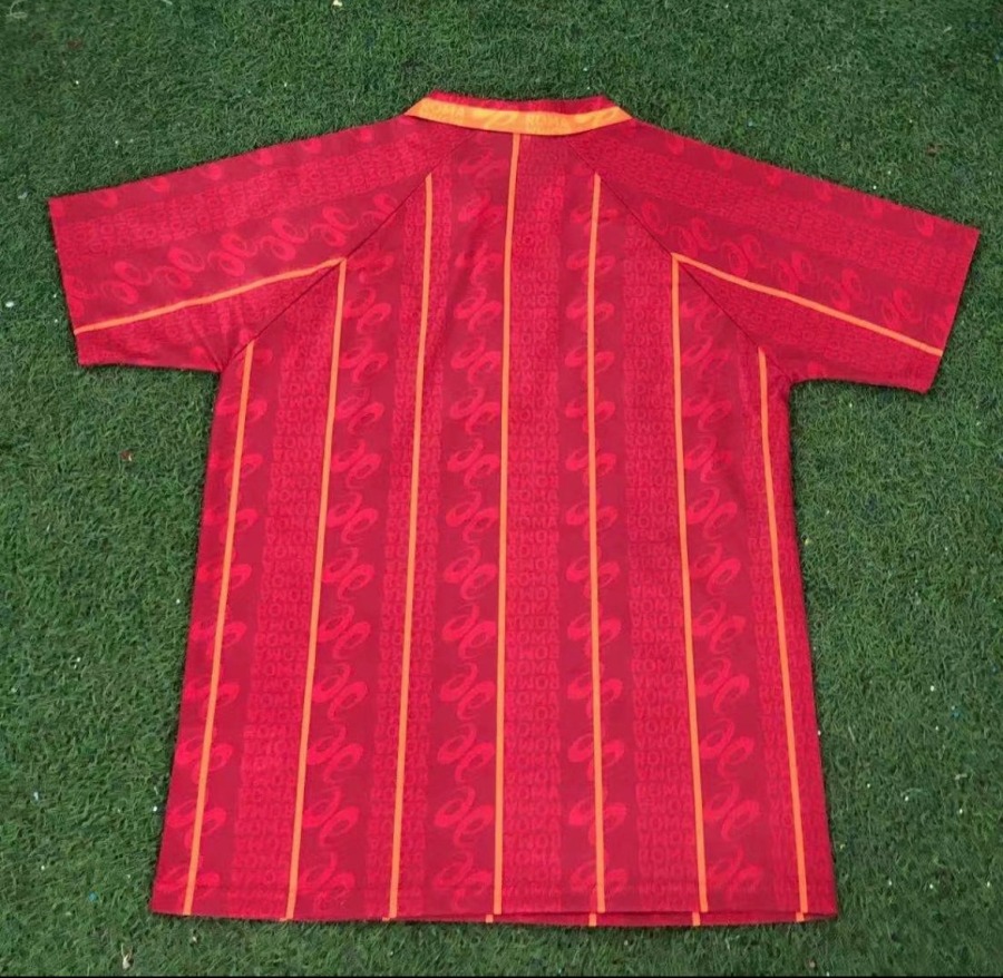 03D3DCE0-3843-43C9-9167-7BC5399DA25A.jpg AS Roma 1996/97 Home Soccer Jersey