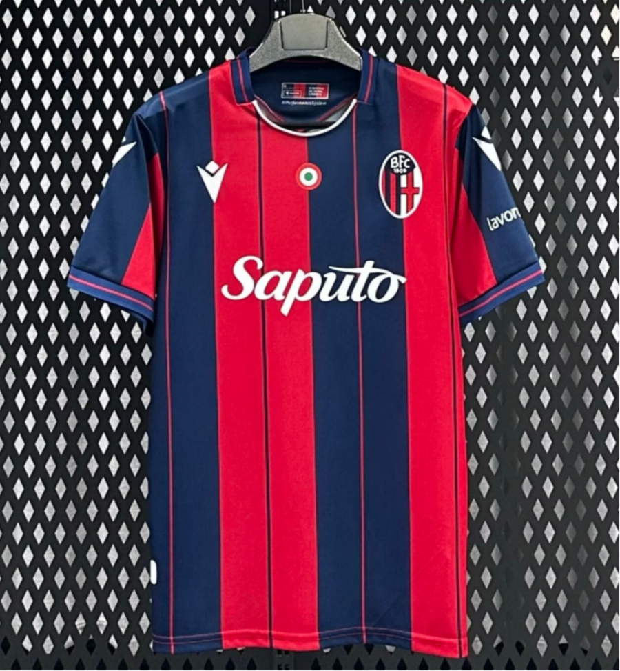 0689b31559456b7e0f0ec39fcf292a9a.png Bologna Home Jersey 2025/26