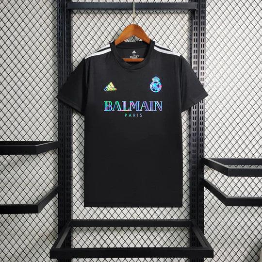 0CB555230AED15C571391CF40E6A2E4E_540x_b2a1d5cb-f335-4ed7-99f7-59f7ad8f5172.jpg Real Madrid 2023-2024 Black Balmain Jersey