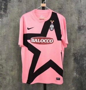 0D15F4AB-1E8A-435B-8C23-2C27585A8D06.jpg Juventus Away 2011/12 Jersey