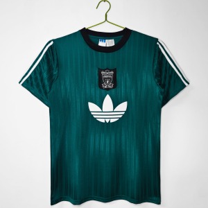 0eeb5443d3ff4baecfeb5ae1e78542d5_8d80cae5-1c7c-4670-8969-8c21734fca42.jpg Liverpool Retro 1995 Green Collector Jersey