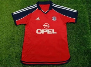 FC Bayern Munich 1999/00 Vintage Soccer Jersey