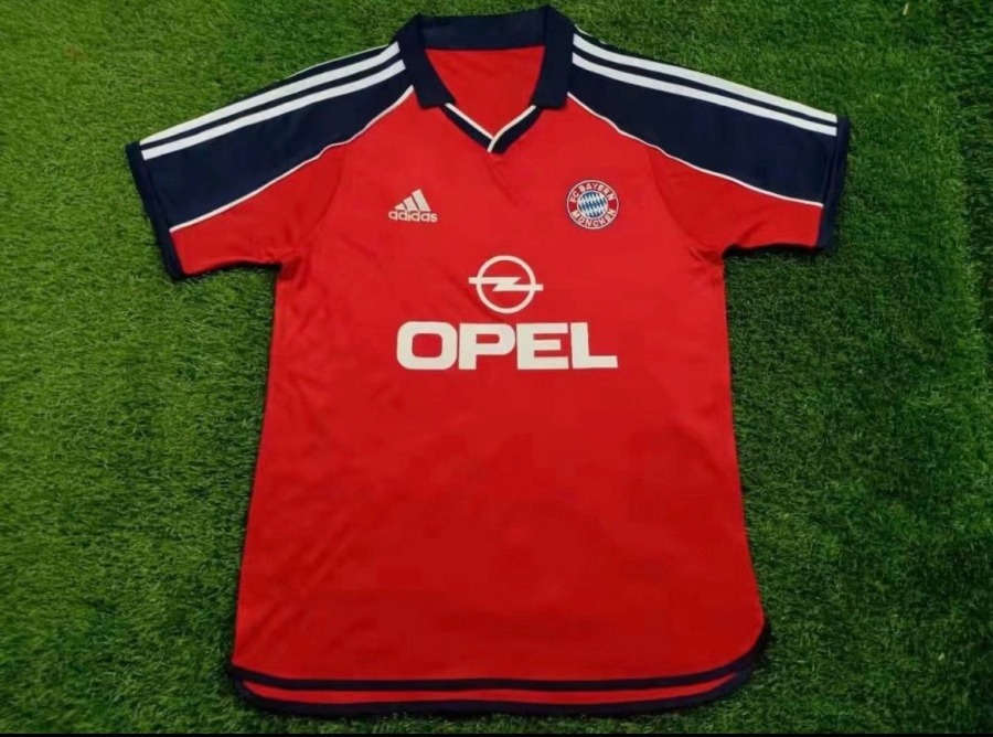 FC Bayern Munich 1999/00 Vintage Soccer Jersey