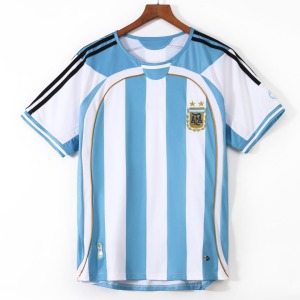 19d86af39ccd88ee2b3d443c2b8eda76_f1d77ef2-12b1-462b-b8c2-35b3754ee094.jpg Argentina Home 2006 Retro Soccer Jersey