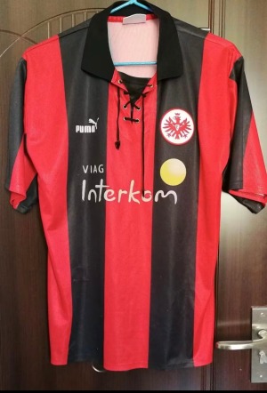 Eintracht Frankfurt Home 1999/2000 Soccer Jersey