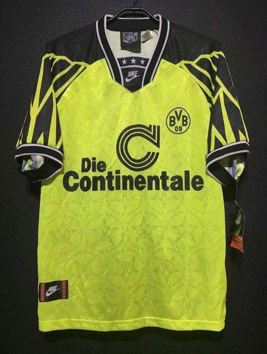 34FD0998-B995-4E8A-8C4A-5FA01E2E7930.jpg BVB Dortmund Home Jersey 1994/95