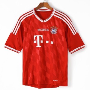 379e2b11f104f1b13a2ed92a7c8e7af0.jpg Bayern Munich Home Soccer Jersey 2013-2014 Retro