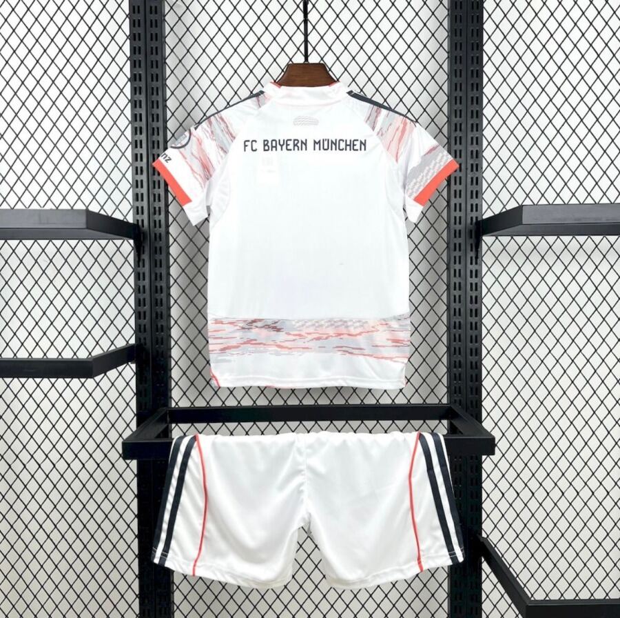 3916A7C5-7BA9-46A8-A7F6-AB24544B1378.jpg FC Bayern Munich Away Jersey 2025/26 Youth