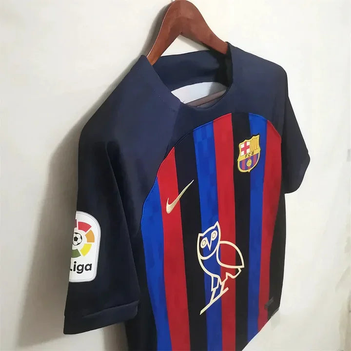 3cbbfed61e4ab680eb276c7de752d8a1.jpg Barcelona 2022-2023 Classic Edition Soccer Jersey