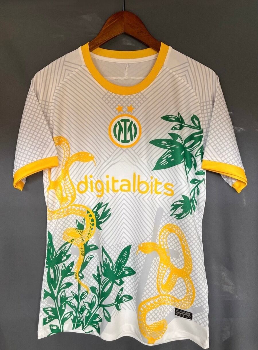 411bd486-a773-4aa9-8574-22e238045ab7_167e3d5c-1b25-47ca-9352-f9ea9f02e288.jpg Inter Milan 24/25 White Special Serpent Soccer Jersey