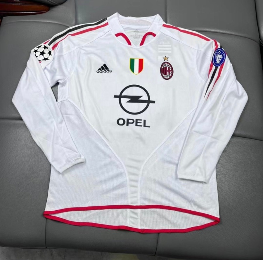 4713BF60-E598-41F2-9954-D776BE08C07A.jpg AC Milan 2004/05 Away Long Sleeve Jersey