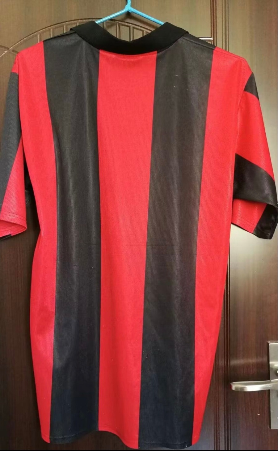 Eintracht Frankfurt Home 1999/2000 Soccer Jersey