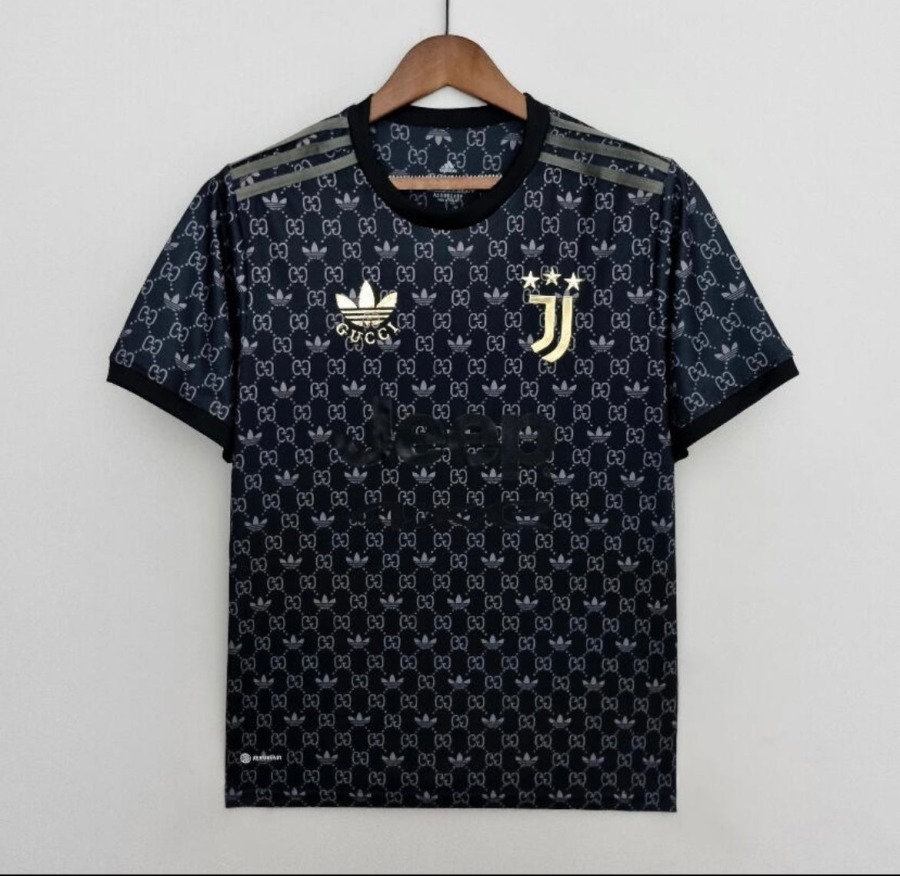 5E9689B5-29EE-4A9C-BED5-F64D38FF4E0C.jpg Juventus Concept Jersey 2022