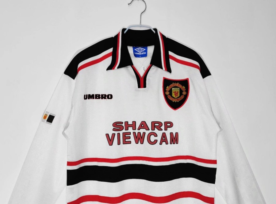 Manchester United 1998/99 Away Long Sleeve Jersey