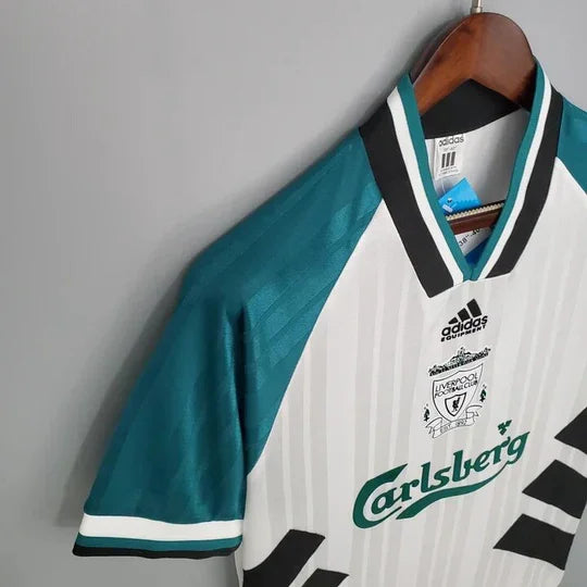 70f52020_720x720_540x_18efb1cf-8e53-477f-9886-f73de80e7a06.jpg Liverpool Retro Jersey 2006/07