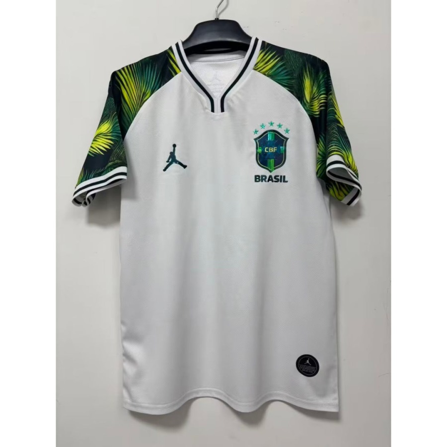 74b3f6f043a5b9375b2dd618608c1e37.jpg Brazil 2026 Special White Jersey