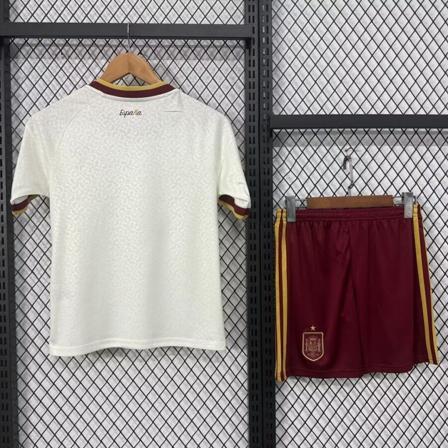 8635c59d12c68d3c387be76168abbe81.jpg Spain Away Soccer Jersey 2026