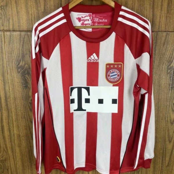 FC Bayern Munich Home Jersey 2010/11 Long Sleeve