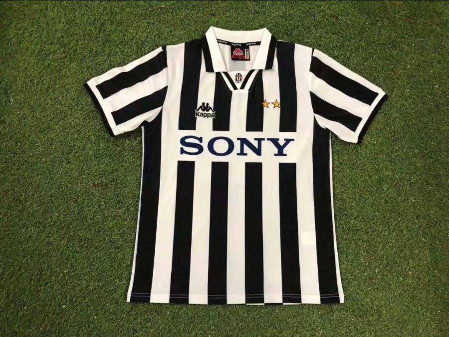 Juventus 1996/97 Home Soccer Jersey