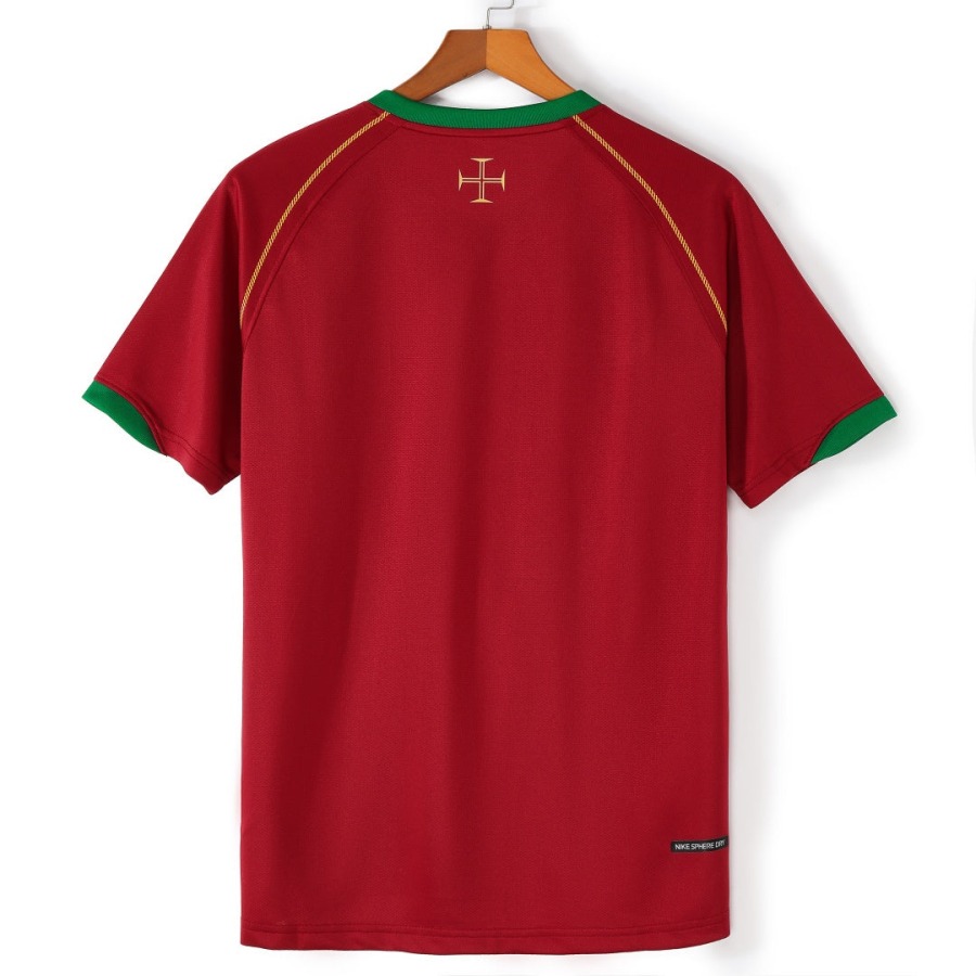 981d02847e40a1a9b8100a6be3c52819.jpg Portugal Home Retro Jersey 2006